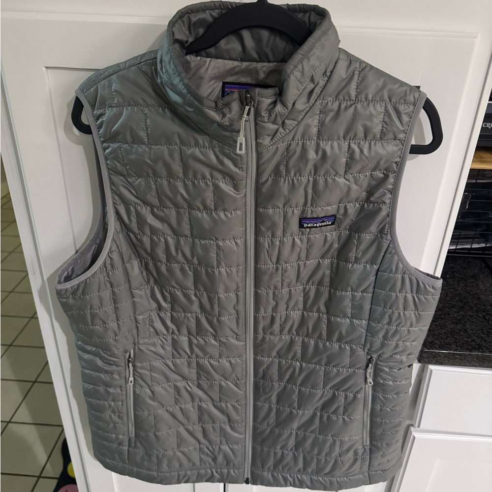 Patagonia Silver Quilted Outerwear